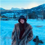 studentessa universitaria di comunicazione offre aiuto compiti e preparazione test elementari/medie